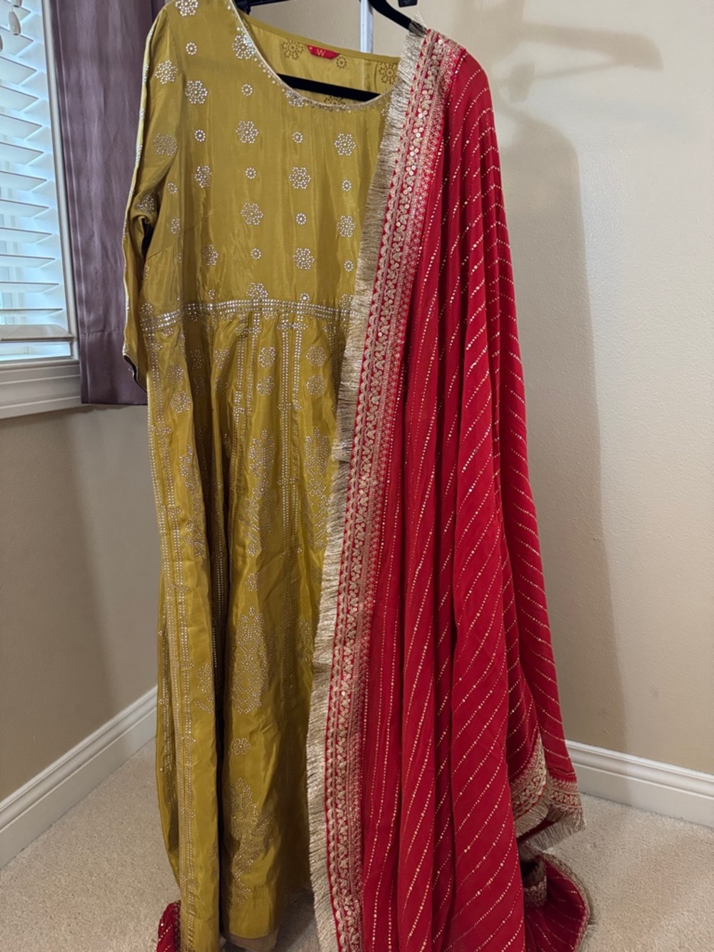 NWOT Gorgeous gold studded makaish Women's gown/anarkali with studded dupatta